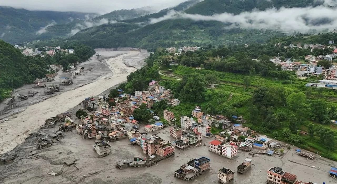 Nepal floods death toll reaches 472 as more than 1,000 remain missing