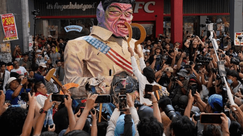 Thousands March in Philippines Demanding Accountability Over 'Ghost' Flood Control Scandal